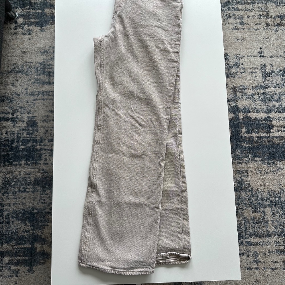 A&F 90s Relaxed High Rise Jean - Picture 10 of 10